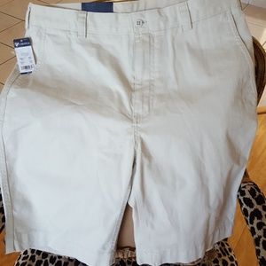 CREMIEUX  KHAKI SHORTS  WAIST 33